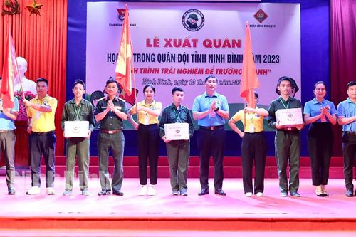 Lễ xuất quân 'Học kỳ trong Quân đội' tỉnh Ninh Bình năm 2023