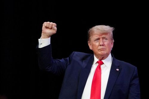 Ông Donald Trump quyết không bỏ cuộc