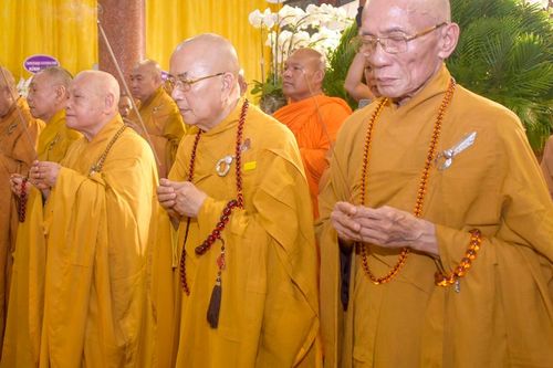 Trung ương Giáo hội, Ban Trị sự GHPGVN TP.HCM viếng tang Trưởng lão Hòa thượng Thích Thanh Sơn