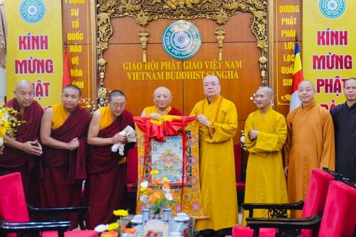 Phái đoàn tu viện Kanying Shedrup Ling (Nepal) thăm GHPGVN