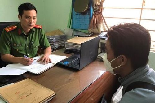 Trung úy Công an với tinh thần xung kích đi đầu trong công việc
