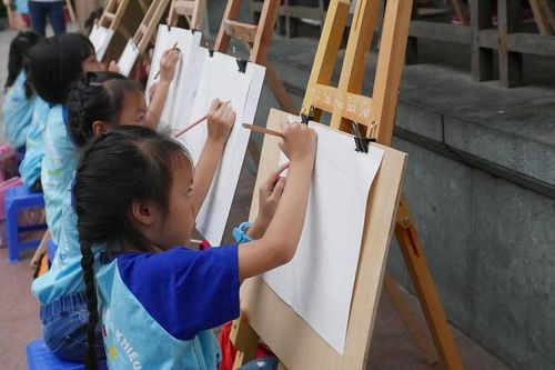 Thi vẽ tranh thiếu nhi quốc tế 'Em yêu Hà Nội – Thành phố vì hòa bình' năm 2023
