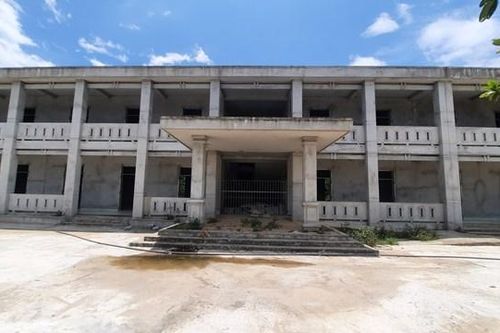 Nhà thầu lãnh án, 3 công trình trường học dở dang