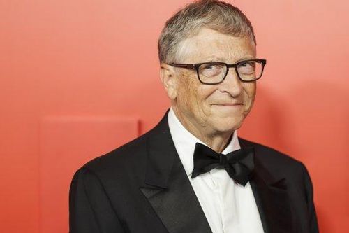 Bill Gates bị tỷ phú công nghệ qua mặt