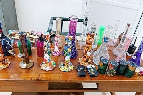 Triệt phá tụ điểm sử dụng cần sa núp bóng quán cà phê ở Hà Đông