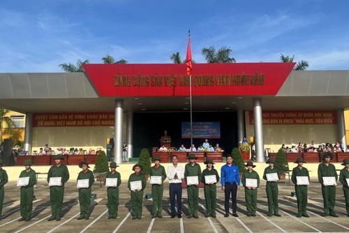 Những trải nghiệm thú vị tại 'Ngày hè trong quân đội'