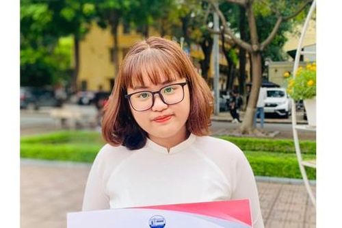 Sinh viên trợ giảng điển hình trong học tập và hướng dẫn nghiên cứu khoa học tại Đại học Thủy lợi