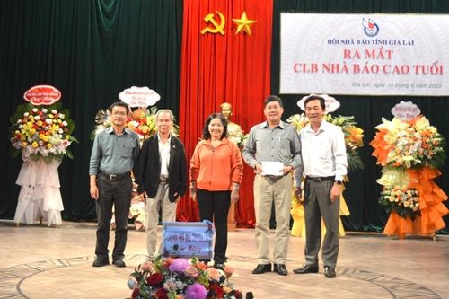 Hội Nhà báo tỉnh Gia Lai ra mắt Câu lạc bộ Nhà báo cao tuổi