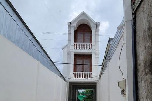 Sự thật về ngôi nhà 'bỏ trống tầng 1 làm đường đi' ở Cần Thơ