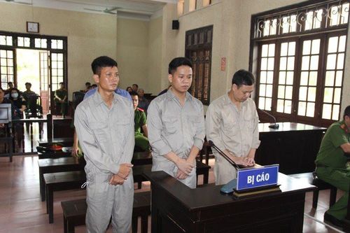 Cựu cán bộ Công an tổ chức đánh bạc qua mạng