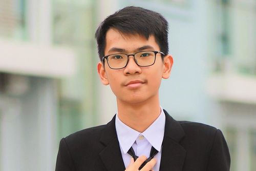 Phá dớp về Nhì, nam sinh Hà Nội thành thủ khoa chuyên Toán Khoa học Tự nhiên