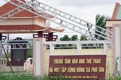 Phó Chủ tịch huyện thừa nhận giọng nói của mình trong clip 'tố' mặc cả 'lại quả'