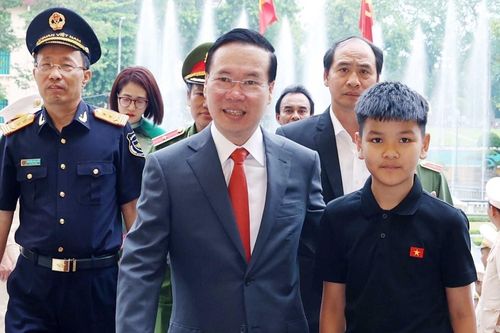 Chủ tịch nước: Không khuất phục trước cám dỗ, thách thức trong chống ma túy