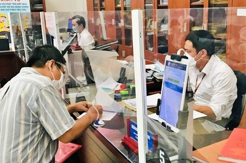 Sau 5 năm, cơ quan nhà nước ở Tp.HCM vẫn chưa tuyển được sinh viên xuất sắc