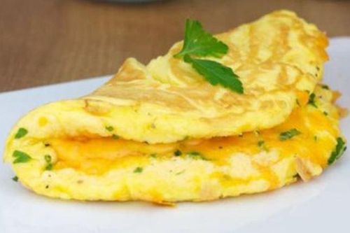 Rán trứng chỉ bỏ dầu ăn và nước mắm thôi là dại: Thả thêm thứ này 2 quả mà nhiều như 4 quả
