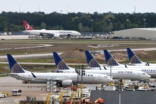 United Airlines thông qua thỏa thuận trị giá 8 tỷ USD tăng lương cho nhân viên