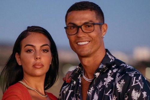 Ronaldo sẽ chu cấp 2,5 tỷ đồng/tháng cho bạn gái nếu chia tay