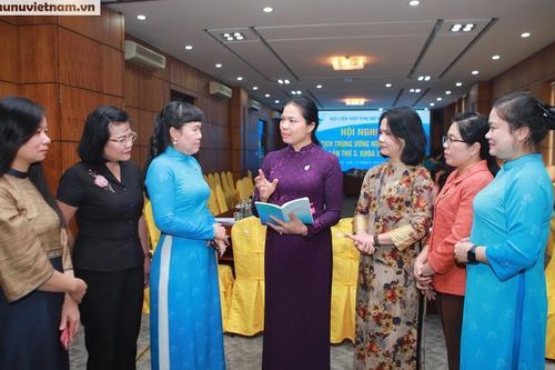 Hội nghị Đoàn Chủ tịch TƯ Hội cho ý kiến các nội dung trình tại Hội nghị lần thứ 4, Ban Chấp hành TƯ Hội LHPN Việt Nam (khóa XIII)