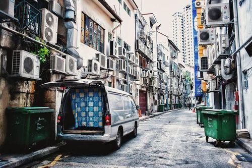 Đất nước 'không thể sống thiếu điều hòa' nhưng tiền điện lại giảm giữa mùa hè