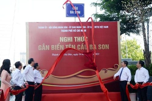 Hai cây cầu bắc qua sông Sài Gòn chính thức được đổi tên