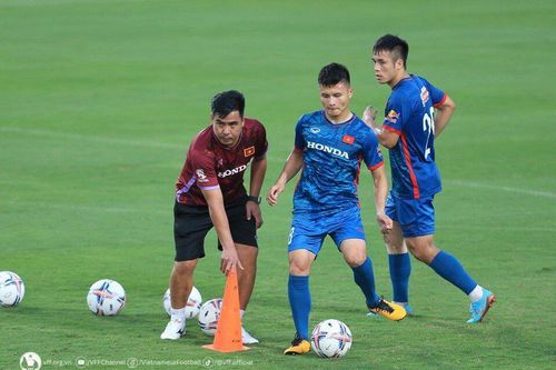 Thị trường chuyển nhượng giữa mùa: Cũ người mới ta