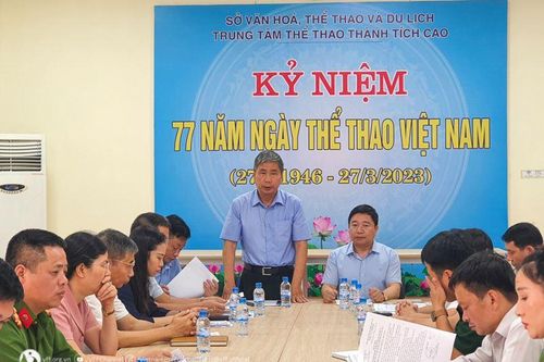 Tích cực chuẩn bị cho trận giao hữu giữa đội tuyển Việt Nam gặp Syria trên sân Thiên Trường
