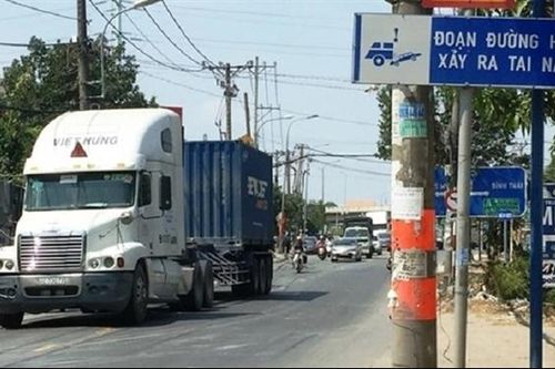 TP. Hồ Chí Minh cấm xe container ở 8 tuyến đường cửa ngõ sân bay Tân Sơn Nhất