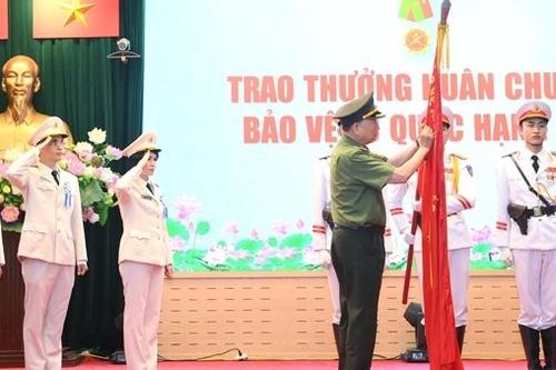Công đoàn CAND đón nhận Huân chương Bảo vệ Tổ quốc hạng Nhì