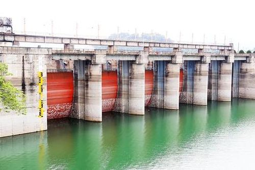 'Mưa vàng' giải hạn nhưng nguy cơ thiếu điện vẫn cao