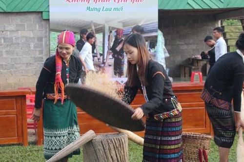 Giữ gìn bản sắc văn hóa của đồng bào Vân Kiều, Pa Kô