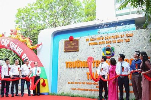 Trường THCS Thành công được gắn biển Công trình cấp Thành phố Hà Nội