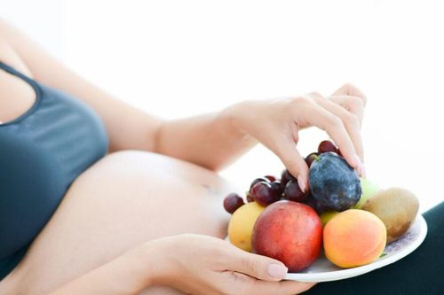 Bác sĩ khuyến cáo 8 loại trái cây mẹ bầu nên tránh