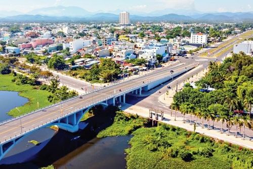 Một mình Tam Kỳ không thể trở thành đô thị loại 1