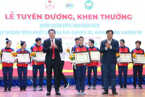 Trung tâm Huấn luyện Thể thao Quốc gia TP.HCM tuyên dương HLV, VĐV đạt thành tích cao tại SEA Games 32 và ASEAN Para Games 12