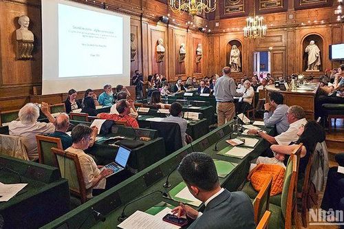 Vinh danh hai nhà khoa học Việt Nam với giải thưởng hàn lâm Pháp