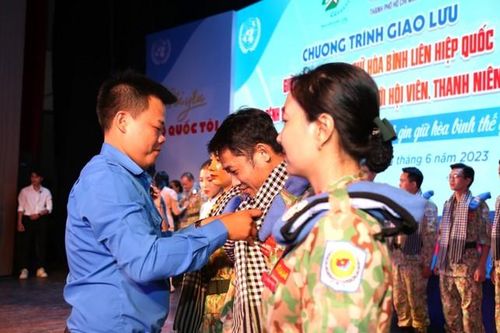 'Nếu có cơ hội hãy tham gia lực lượng gìn giữ hòa bình Liên Hợp Quốc'