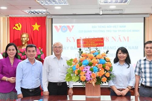 Lãnh đạo TPHCM thăm, chúc mừng các cơ quan báo chí