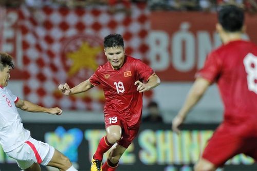 Việt Nam 1-0 Hồng Kông (Trung Quốc): Khởi đầu chật vật của ông Troussier