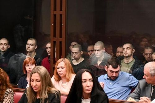 Binh sĩ tiểu đoàn Azov của Ukraine ra hầu tòa ở Nga