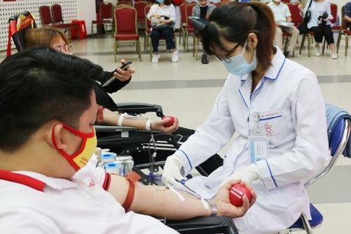 Bộ trưởng Bộ Y tế: Không thiếu máu cho bệnh nhân khu vực ĐBSCL
