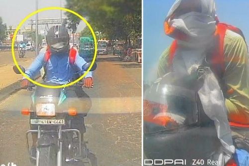 Thanh niên đi mô tô cắm đầu vào đuôi ô tô ngay trên phố