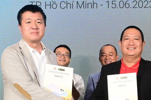 Đằng sau cú bắt tay của Xiaomi và Thế Giới Di Động