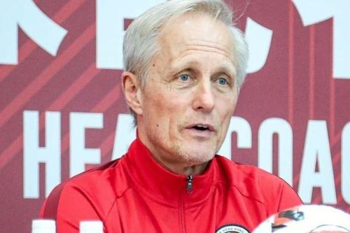 Huấn luyện viên Hong Kong ấn tượng với Quang Hải, Công Phượng; Real Madrid chính thức kích nổ 'bom tấn' Jude Bellingham