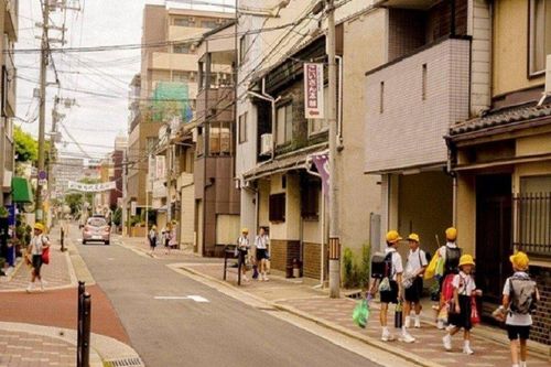 Vô tình đọc ghi chú của cô giáo, nhiều học sinh không dám đến trường