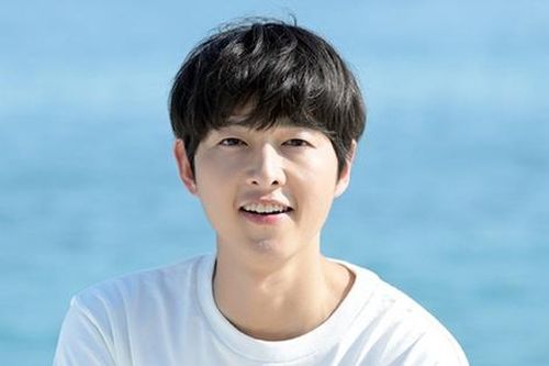 Song Joong Ki gửi tâm thư sau khi vợ sinh con: Ước mơ lớn nhất cuộc đời là xây dựng gia đình hạnh phúc