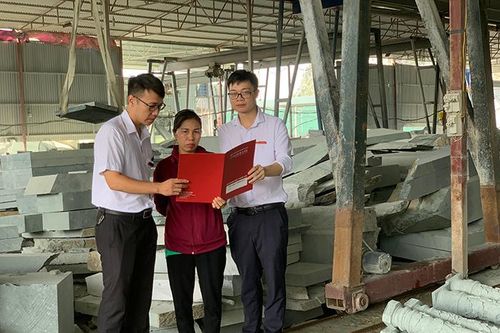 Agribank Vĩnh Lộc đưa các dịch vụ tài chính, ngân hàng đến với người dân