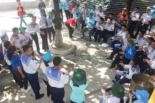 Điệu hò Đồng Tháp đến với Trường Sa