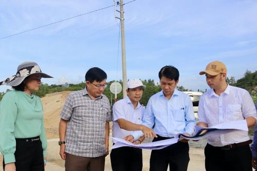Ninh Hòa: Nghiệm thu hoàn thành công trình Hố chôn lấp rác thải sinh hoạt tại bãi rác Hòn Rọ
