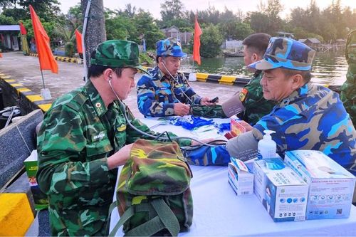 'Hậu cần sức khỏe' cho bộ đội biên phòng