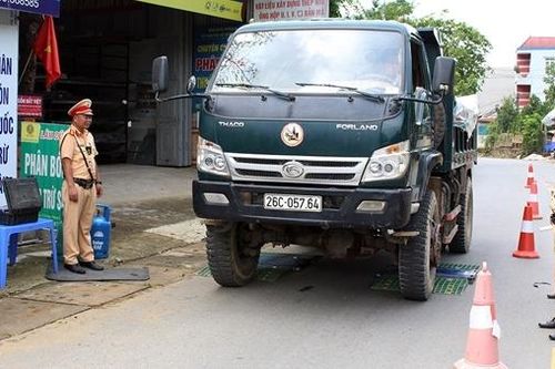 Cương quyết xử lý 'hung thần' xa lộ